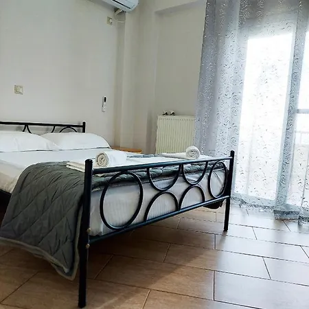 Golden Sunrise Gythio